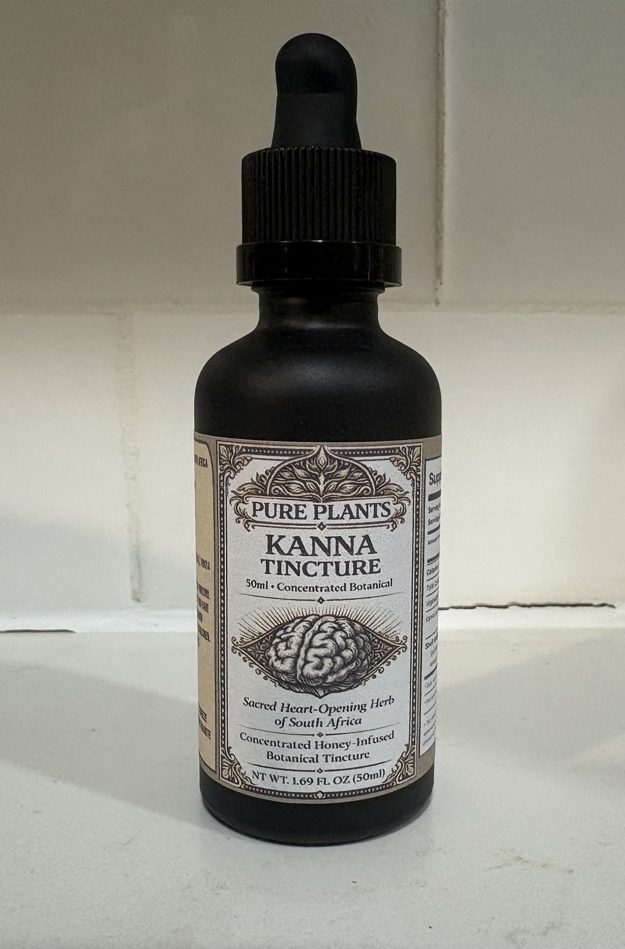 3000mg Kanna Tincture bottle